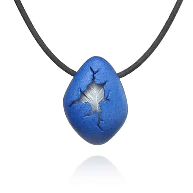 9-nylon-egg-necklace